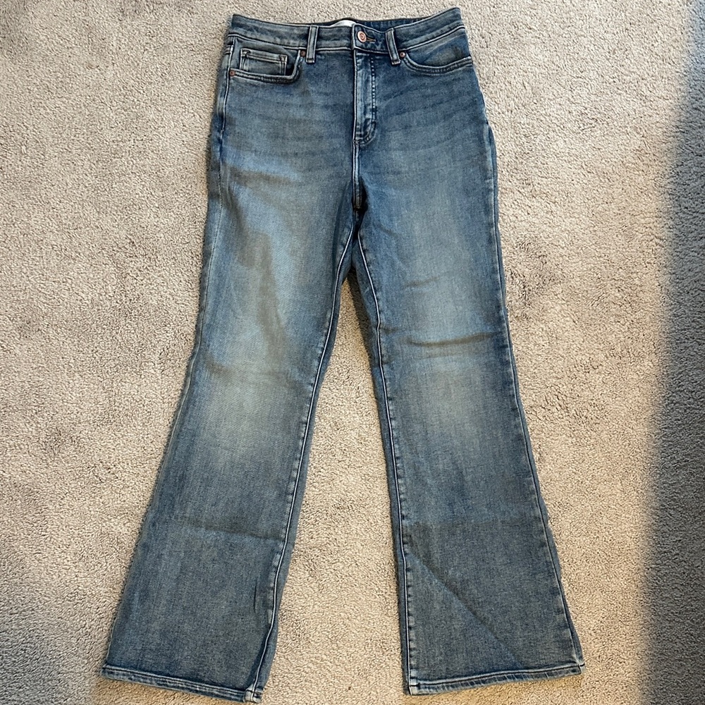 LC Lauren Conrad Supper Highrise Flare Jeans in Classic Blue 10
